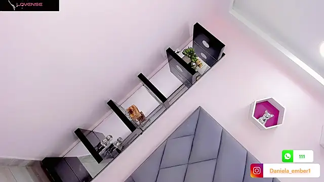 Amira Ember online show from October 2, 1:06 am