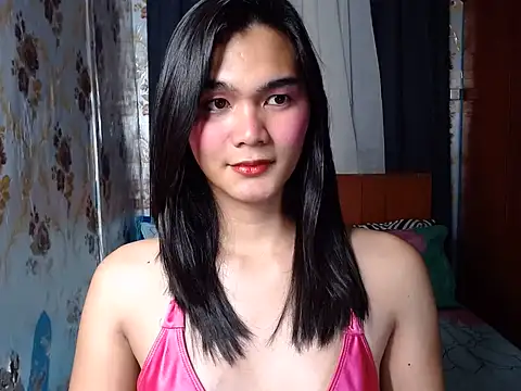 lady in moon online show from March 5, 3:50 pm