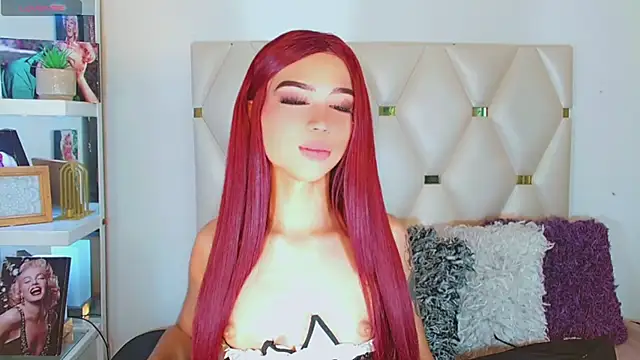 Daphnne Foxx online show from October 8, 9:16 pm