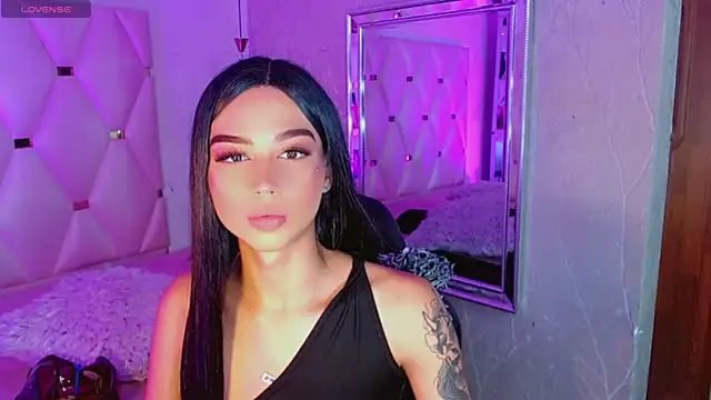 Daphnne Foxx online show from October 11, 9:39 pm