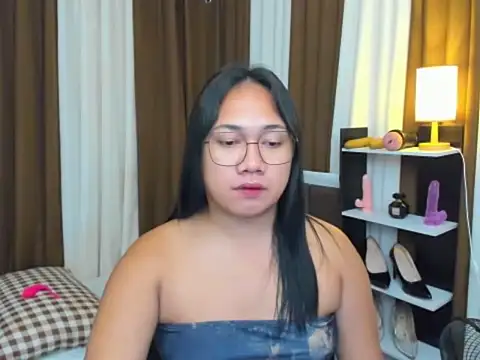 TsUncutKaren online show from September 28, 5:34 pm
