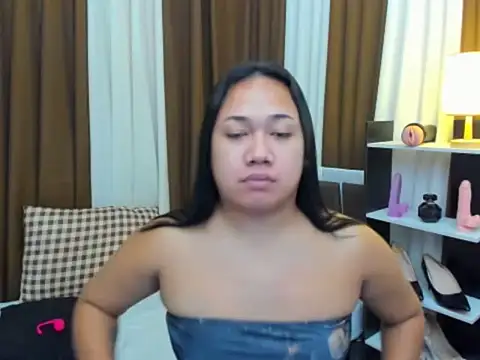 TsUncutKaren online show from October 21, 8:32 pm