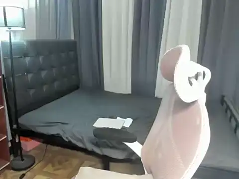 Seductive Margaux online show from February 6, 9:37 am