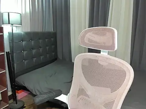 Seductive Margaux online show from March 13, 6:08 am