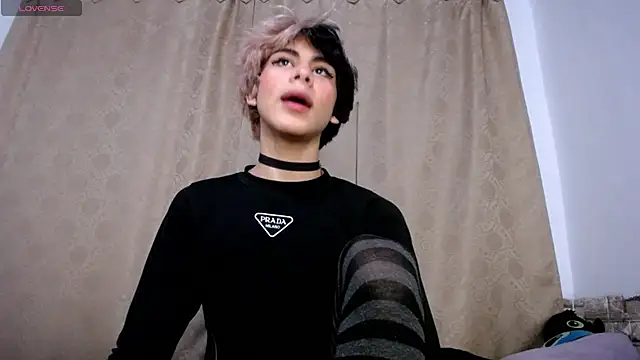 DaraKat18 online show from April 21, 2:51 am