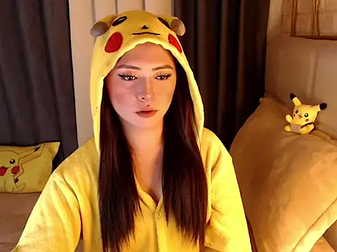 yourdevilsweettsx online show from April 15, 12:32 pm