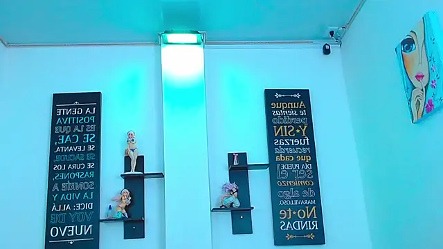 CHLOE THUNDERS online show from February 21, 3:15 pm