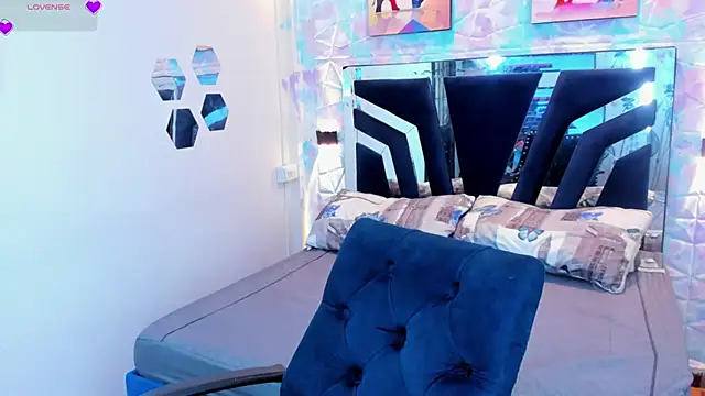 Charlotte Landry   online show from February 5, 4:34 pm