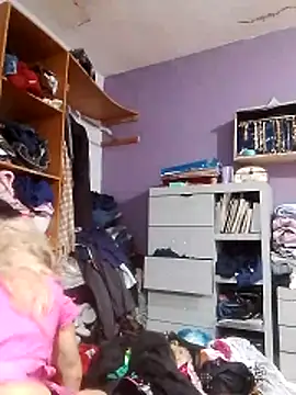 transreyna online show from February 17, 6:04 pm