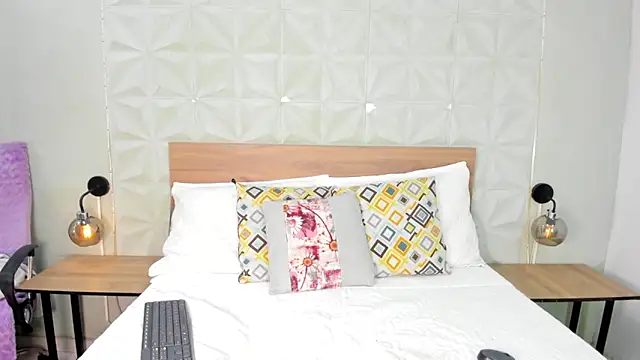 ValeryTrans  online show from April 19, 1:23 pm