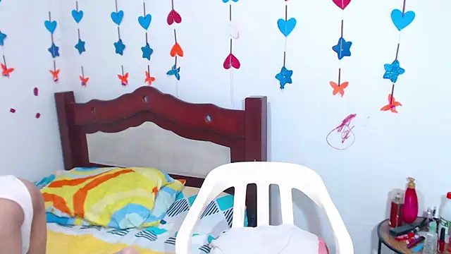 lorenacapelli online show from February 25, 12:32 pm