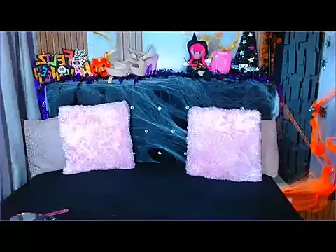 sthephylittle online show from October 15, 8:31 pm