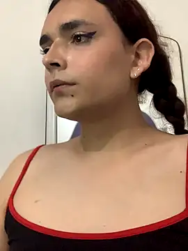 La-Gatiita-trans online show from December 13, 11:43 pm