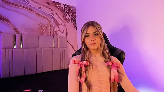 DannysaStar  online show from November 28, 6:48 am