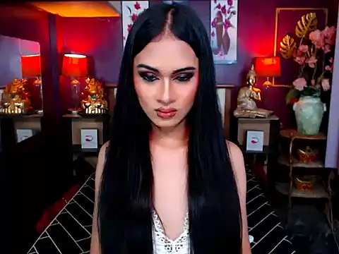 Plastique PATRICIA online show from March 27, 8:37 am