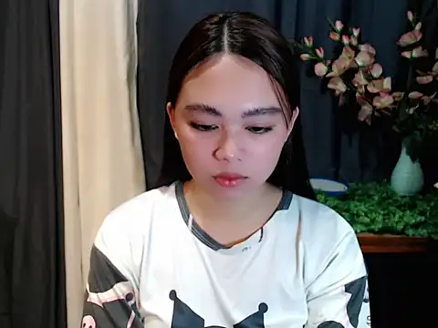 lustfullakim online show from April 18, 2:19 pm