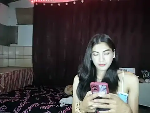 ursexykittykat xx online show from November 12, 6:29 pm