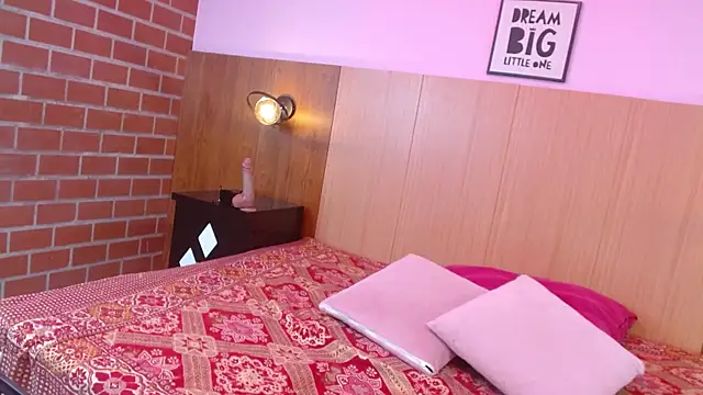 LAURALUXE online show from November 14, 12:46 pm