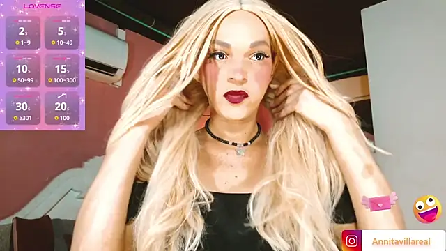 AnnaRouseQueen online show from December 19, 8:14 pm