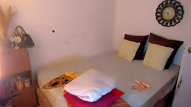 hotcassy online show from April 22, 12:56 pm