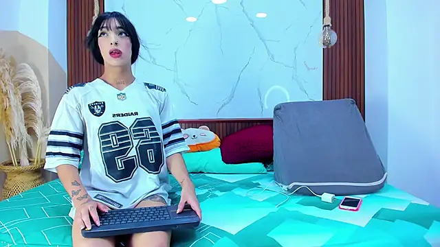 Loversinfire2 online show from November 28, 8:32 pm