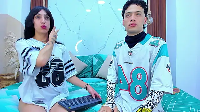 Loversinfire2 online show from February 20, 10:01 pm