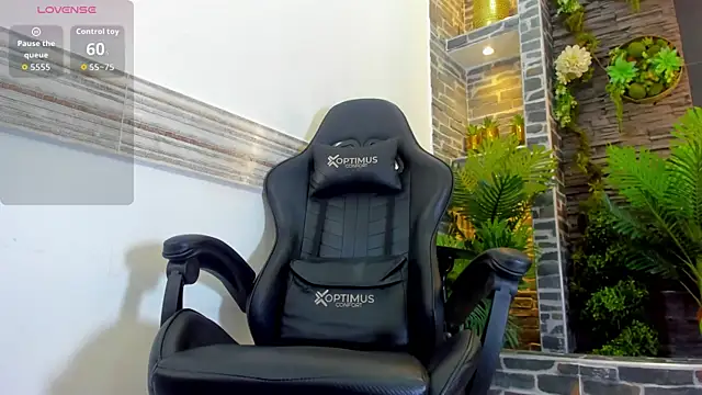 Melanie St4r online show from April 11, 7:45 am