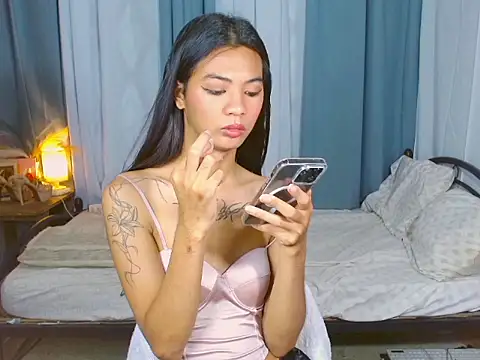 SamaraMillers online show from March 2, 7:15 am