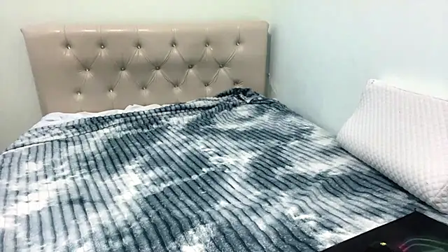 l1saazart online show from January 10, 1:50 pm