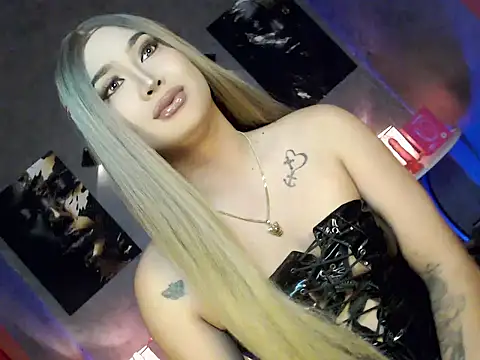 urfuckingdoll69 online show from March 11, 7:45 am