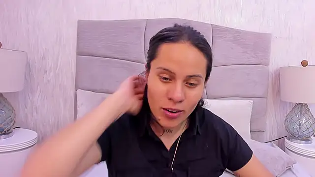 Naomii BDSM online show from March 4, 8:02 pm