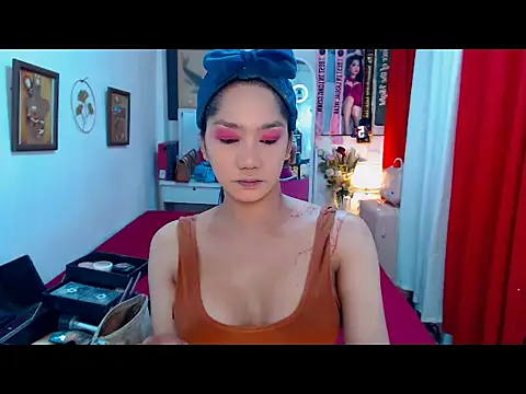 UrScreenGoddess online show from December 18, 8:58 pm