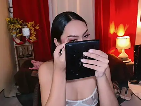 kylieEmparado online show from June 29, 11:10 am
