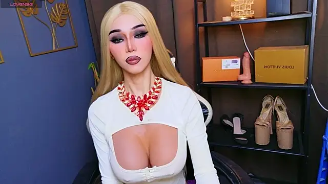 CelinaWintour online show from March 28, 7:16 pm