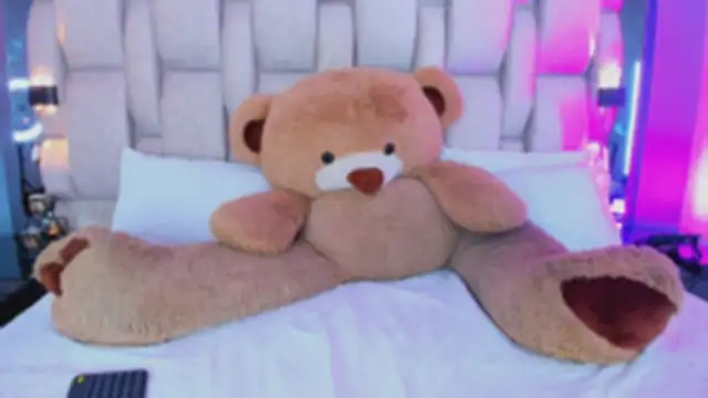  PaulinaDoll  online show from April 15, 4:40 am