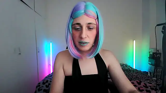 HoneyValentine online show from March 28, 8:55 pm