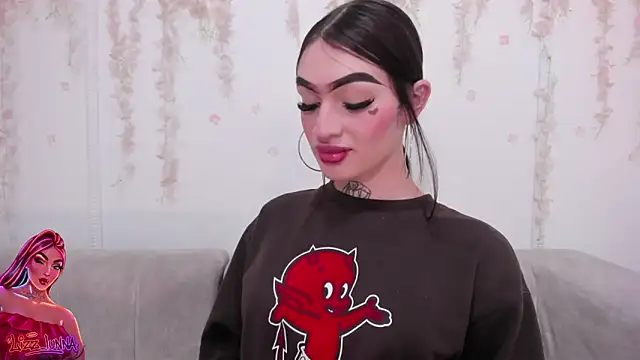 lizz lunna online show from April 4, 1:42 pm