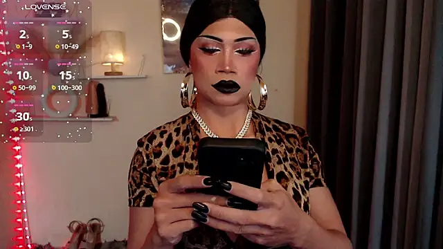 deliciousClaire online show from March 19, 6:52 pm