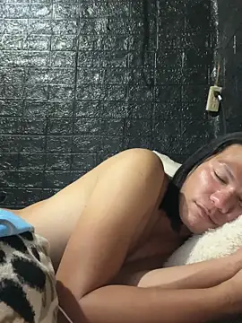 HugeAgatha online show from March 8, 7:17 pm