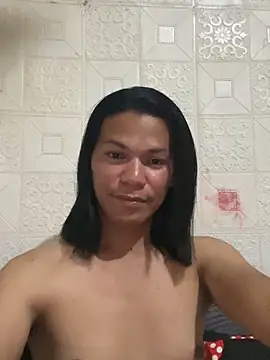 HugeAgatha online show from March 28, 11:12 am