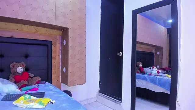 Samantha Blaze1 online show from March 25, 11:04 am