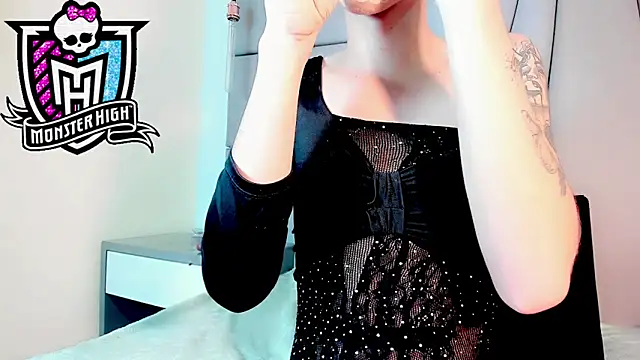 Miss-Saraii online show from April 6, 4:07 pm