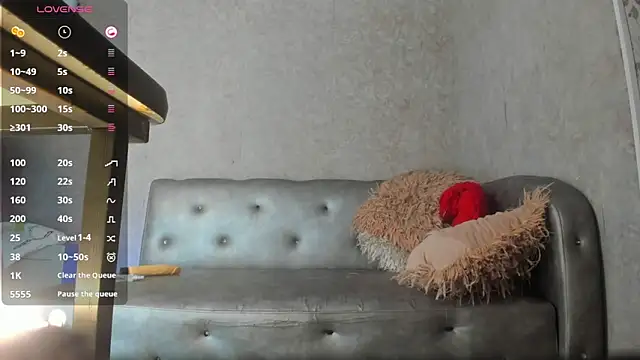 scarlettqueenx online show from April 10, 9:42 pm