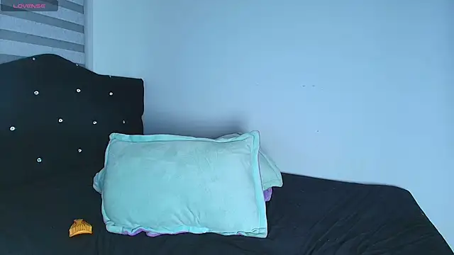 alys love online show from February 19, 11:44 pm