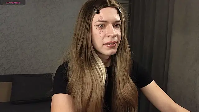 Anna inHear online show from February 8, 6:14 pm