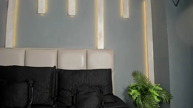 TSExoticFuck online show from March 6, 8:14 pm