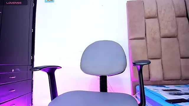 isabellalovestory online show from April 15, 3:45 am