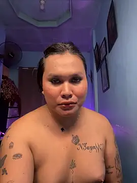 hollynicole online show from April 23, 11:29 am