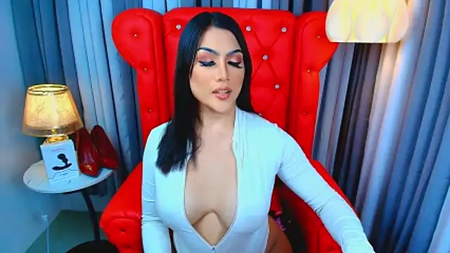 Laureen Hilton online show from April 27, 1:53 pm