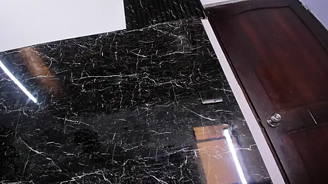 Michel Flores online show from April 18, 7:58 pm